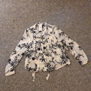 Alice Blue NWT Lightweight blouse